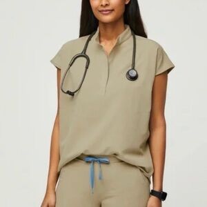 Figs scrub set, Sandstone